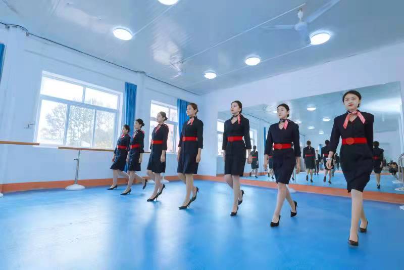 ѧ